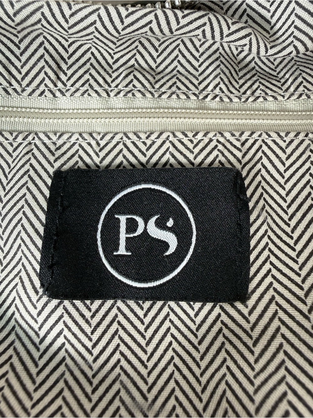 The Pretty Simple 3 Sisters Collection Nelly Nylon Camo Crossbody Tote Bag Purse - Picture 12 of 13